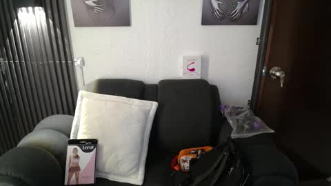 mia_garcia28 online show from 09/30/25, 07:30