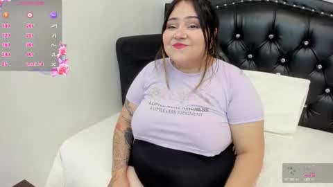 Snapshot of mia_ginger_bbw chatting on 04/16/26, 07:25 mia online show from 04/16/26, 07:25