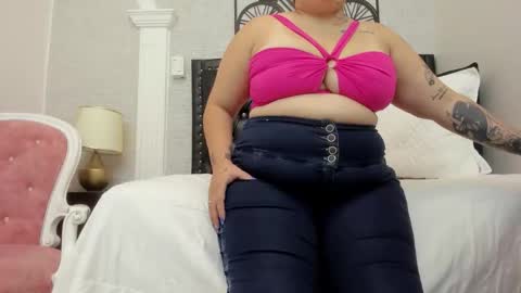 Snapshot of mia_ginger_bbw chatting on 05/16/26, 07:56 mia online show from 05/16/26, 07:56