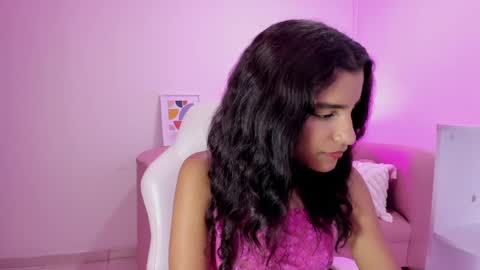 mia_greco1 online show from 11/08/25, 11:43