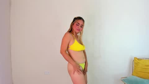 Mia online show from 01/14/25, 11:27