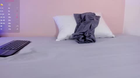  I am Mia  online show from 02/04/26, 12:00