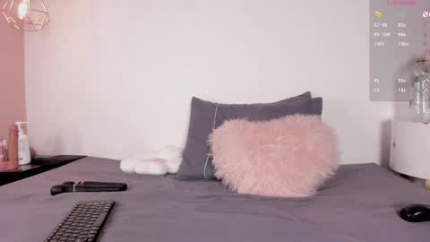  I am Mia  online show from 03/31/26, 03:01