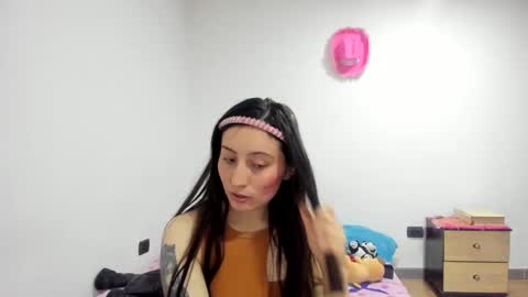 mia kaneee online show from 12/07/24, 12:30