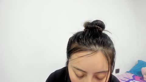 mia kaneee online show from 12/12/24, 03:21