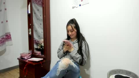 mia kaneee online show from 01/12/25, 12:49