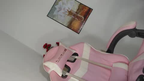 Your Pretty Petite Mia  online show from 02/15/26, 02:52