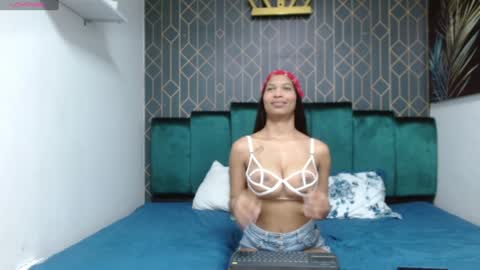 MIA KLEIM online show from 12/13/24, 01:15