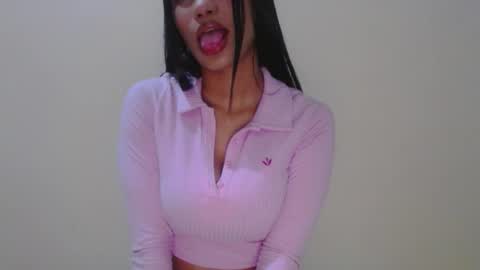 Snapshot of mia_kleim1 chatting on 01/11/26, 05:12 mia_kleim1 online show from 01/11/26, 05:12