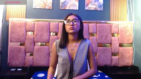 Snapshot of mia_konor06 chatting on 05/11/26, 10:43 Mia. online show from 05/11/26, 10:43