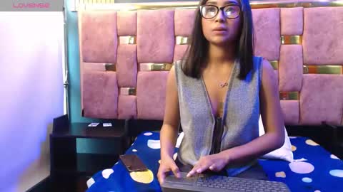 Snapshot of mia_konor06 chatting on 05/11/26, 02:45 Mia. online show from 05/11/26, 02:45