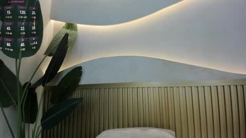 mia_lacy online show from 01/31/25, 10:42