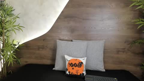 mia_lacy online show from 10/18/25, 07:25