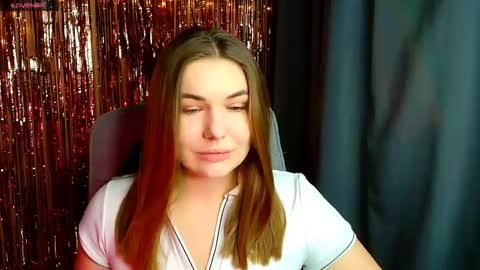 mia_lemm online show from 01/09/26, 07:22