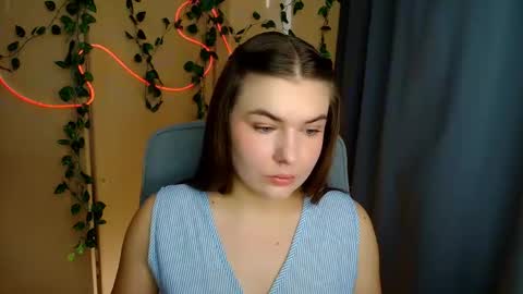 mia_lemm online show from 04/02/26, 06:44
