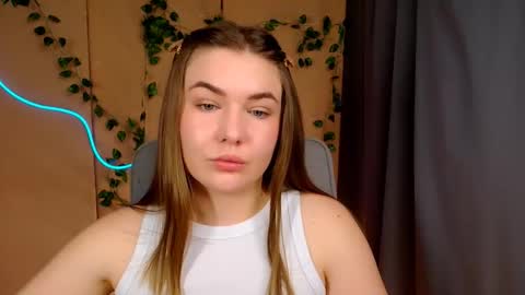 mia_lemm online show from 05/04/26, 06:31
