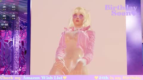 Mia online show from 09/14/25, 08:30