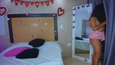 MIALOPEZ      .     Y      .      online show from 02/26/26, 09:25