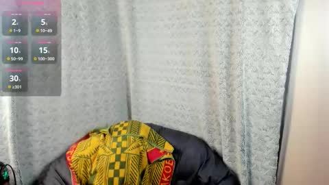 mia_lores online show from 12/16/25, 08:30