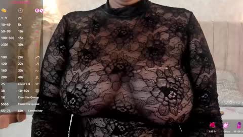 Mia online show from 10/03/25, 02:03