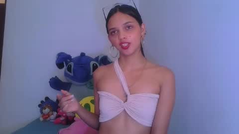 Snapshot of mia_lucy_21 chatting on 03/20/26, 06:35 mia lucy 21 online show from 03/20/26, 06:35