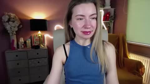 Mia online show from 02/11/25, 10:48