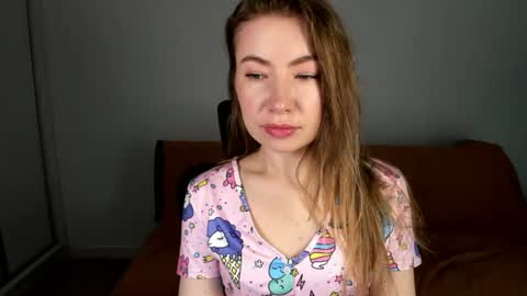 Snapshot of mia_luxx92 chatting on 06/14/26, 06:26 Mia online show from 06/14/26, 06:26