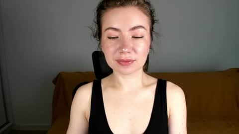 Snapshot of mia_luxx92 chatting on 06/30/26, 06:25 Mia online show from 06/30/26, 06:25