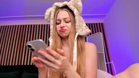 Mia here Appreciate your support online show from 01/31/25, 03:22