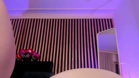 Mia here Appreciate your support online show from 02/16/25, 09:59