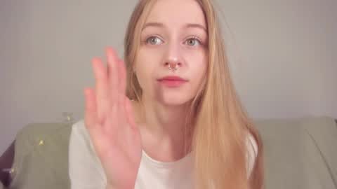 Mia here Appreciate your support online show from 04/09/26, 07:47