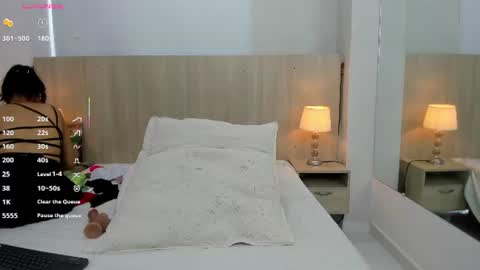 Snapshot of mia_mercier chatting on 06/21/26, 11:35 Mia Mercier online show from 06/21/26, 11:35
