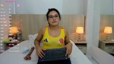 Snapshot of mia_mercier chatting on 06/23/26, 11:30 Mia Mercier online show from 06/23/26, 11:30