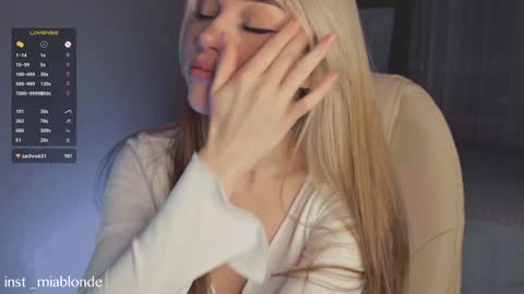 mia_milagros online show from 12/02/24, 02:09