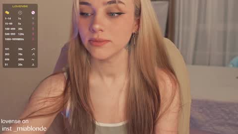 mia_milagros online show from 01/09/25, 03:26