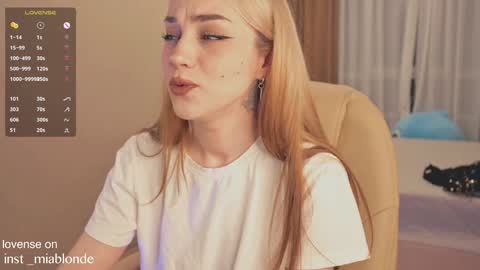 mia_milagros online show from 01/21/25, 01:08