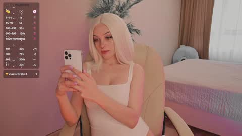 mia_milagros online show from 09/18/25, 06:04