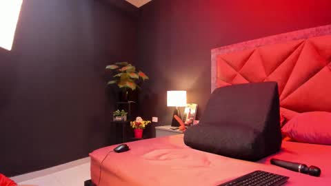 MIA  online show from 09/24/25, 06:22