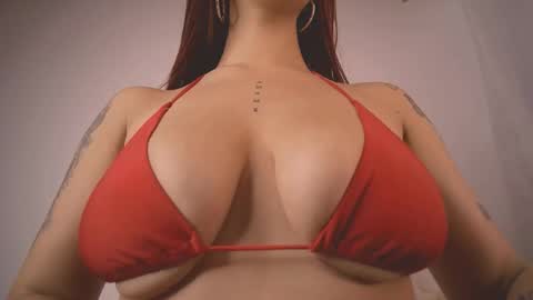 mia independent model online show from 02/09/26, 01:26