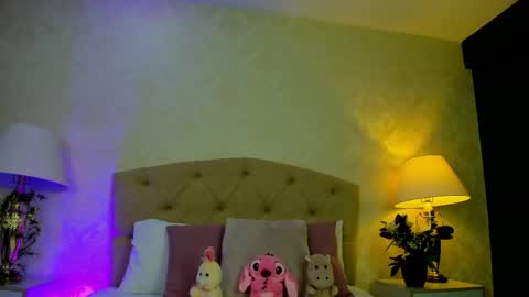 mia montess online show from 04/30/26, 12:44