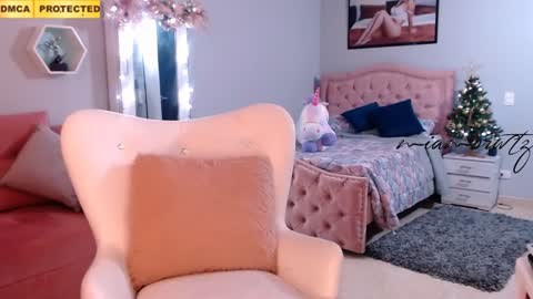 Snapshot of mia_moretz1 chatting on 12/13/24, 12:09 Mia online show from 12/13/24, 12:09