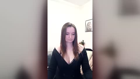 Snapshot of mia_muuur chatting on 07/16/26, 08:20 Mia online show from 07/16/26, 08:20