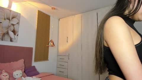 Mia Nevaeh - follow me online show from 10/18/25, 08:31