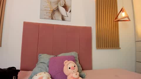 Mia Nevaeh - follow me online show from 11/30/25, 06:56