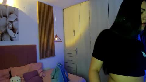 Mia Nevaeh - follow me online show from 01/18/26, 04:55