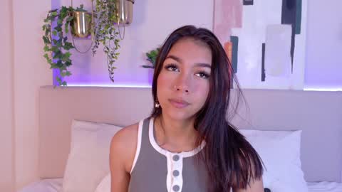 mia_oconner online show from 01/16/25, 11:26
