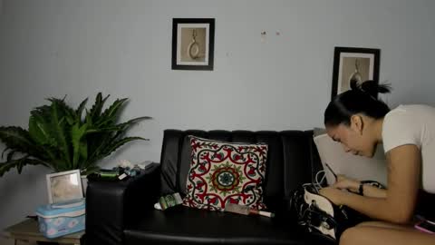 mia_petite72 online show from 01/10/26, 10:25