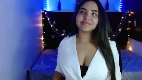 Mia  online show from 12/07/24, 05:09