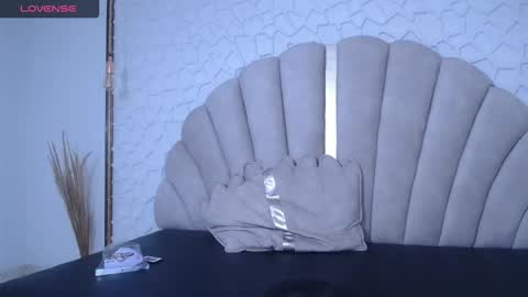 mia_prince_ online show from 01/07/26, 05:48