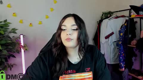 Mia online show from 02/04/26, 01:00